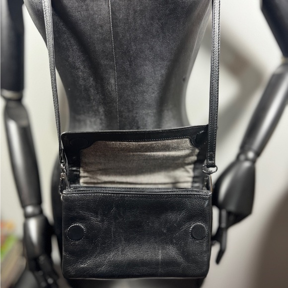 Elk InnSet Black Small Cow Leather Crossbody Adjustable Bag - Picture 6 of 11